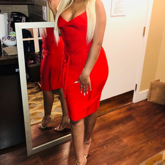 Red Bandage Dress Belice - Picture 3 of 3